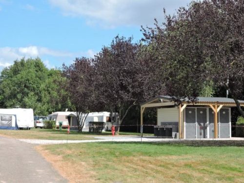 camping-chesnaie-46358-20_w1000 emplacements nus