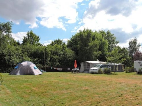 camping-chesnaie-46358-22_w1000 emplacements nus